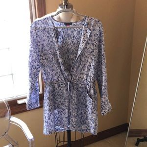 Vince Camuto small romper long sleeve